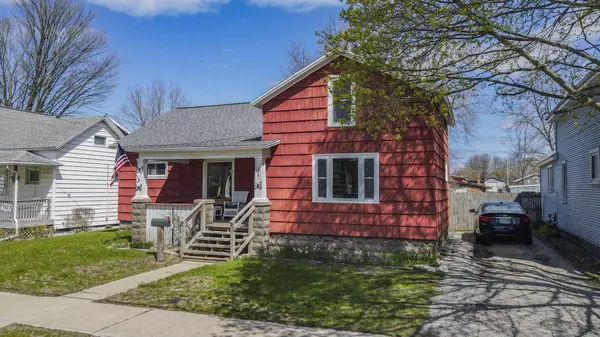 176 Lincoln Street, Manistee, MI 49660