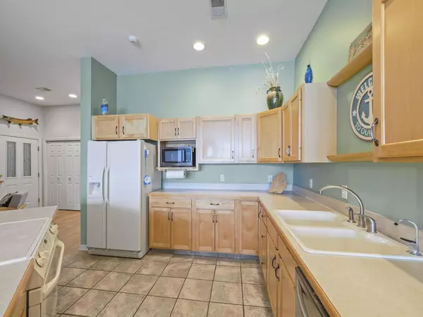 43 Arthur Street, Manistee, MI 49660