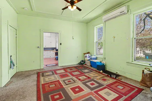 306 5th Street, Manistee, MI 49660