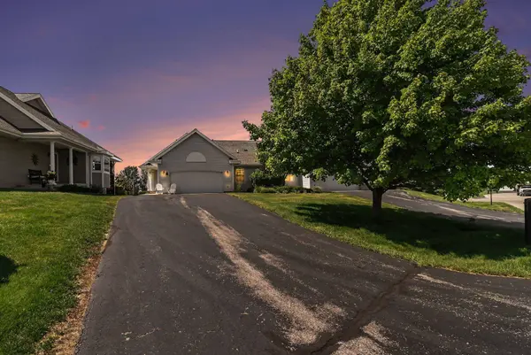 212 Lighthouse S Way, Manistee, MI 49660