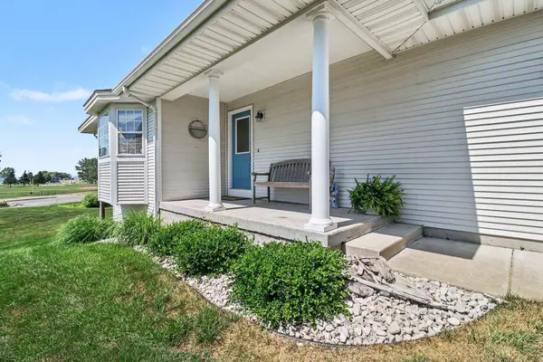 212 Lighthouse S Way, Manistee, MI 49660