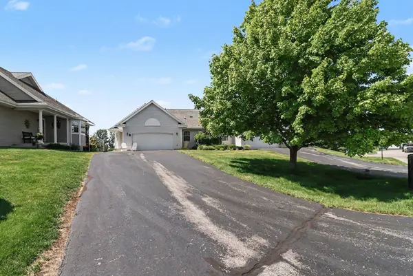 212 Lighthouse S Way, Manistee, MI 49660