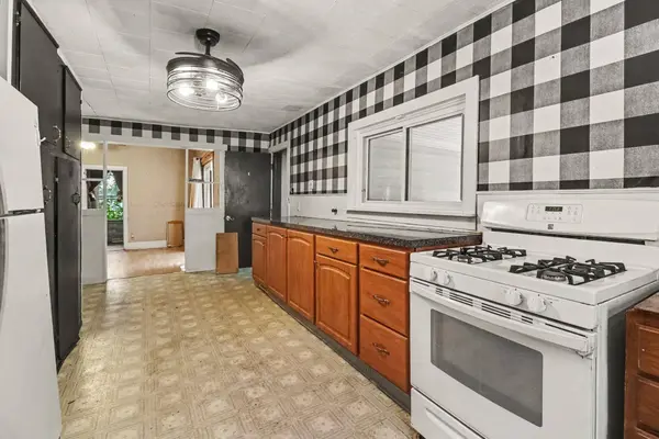 263 10th Street, Manistee, MI 49660