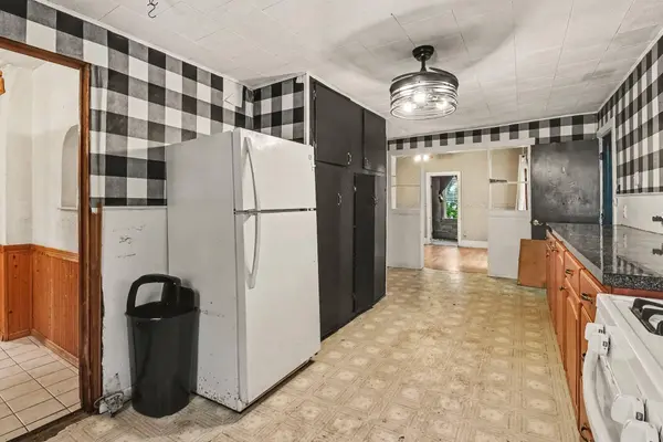 263 10th Street, Manistee, MI 49660
