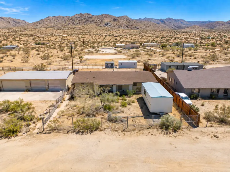 6125 Panorama Rd, Joshua Tree, CA 92252-2120