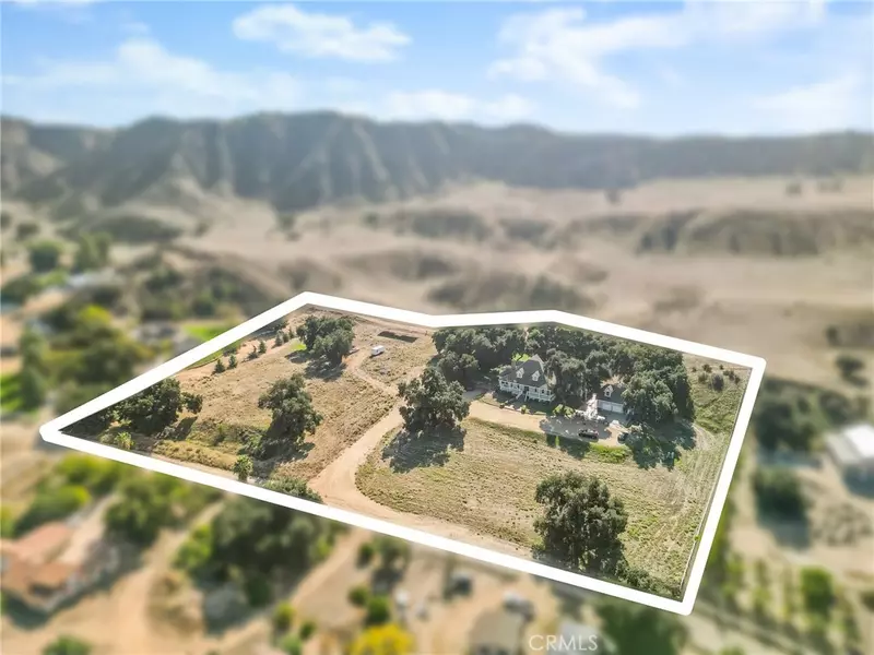 30301 Oak Grove Dr, Redlands, CA 92373-9782