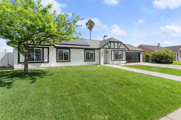 684 Holladay Pl, Rialto, CA 92376-5730