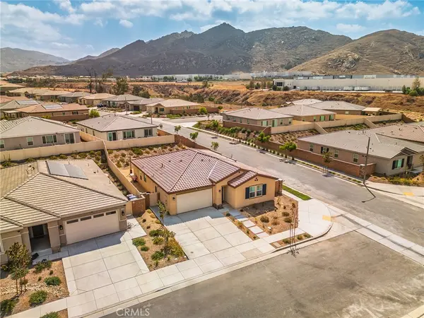 7728 Caroline Marie Ct, Riverside, CA 92507-1588