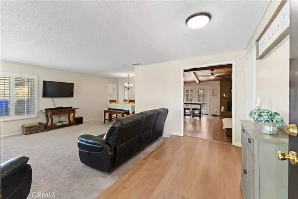 6560 Avenue De Palma, Jurupa Valley, CA 92509