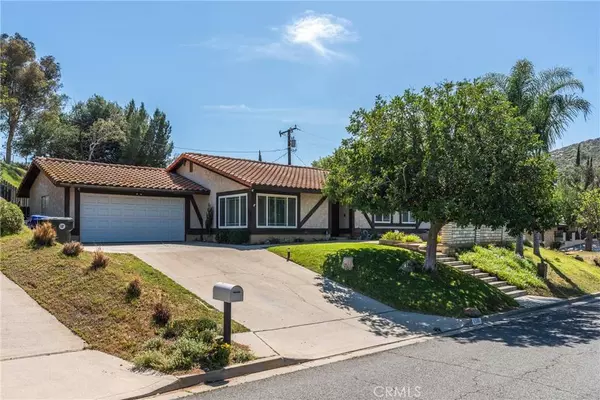 6560 Avenue De Palma, Jurupa Valley, CA 92509