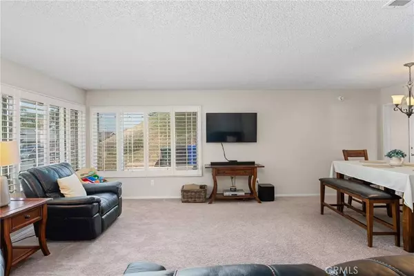 6560 Avenue De Palma, Jurupa Valley, CA 92509