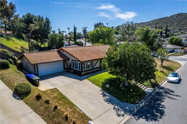 6560 Avenue De Palma, Jurupa Valley, CA 92509