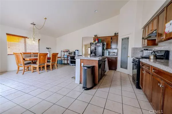 14403 Caroline ST, Adelanto, CA 92301