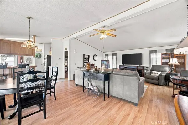 126 Set, Bakersfield, CA 93308