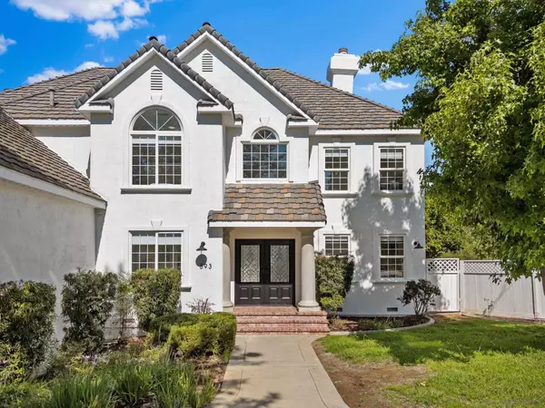 893 Salem St, Vista, CA 92084