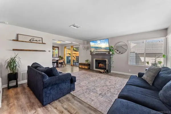 1233 Titan Ct, Escondido, CA 92026