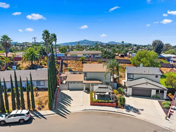 1233 Titan Ct, Escondido, CA 92026