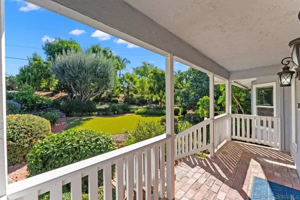 3045 Mary Ln, Escondido, CA 92025