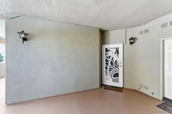 1100 Civic Center Dr #C25, Oceanside, CA 92054