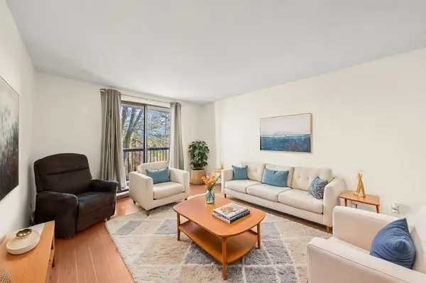 8391 Bennett RD #312, Richmond, BC V6Y 1N4