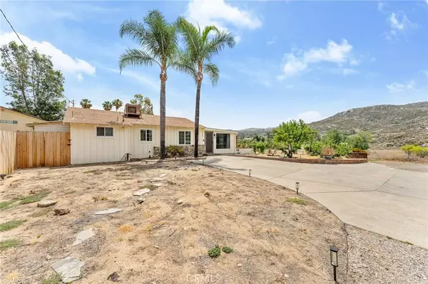 40795 Crest DR, Hemet, CA 92544
