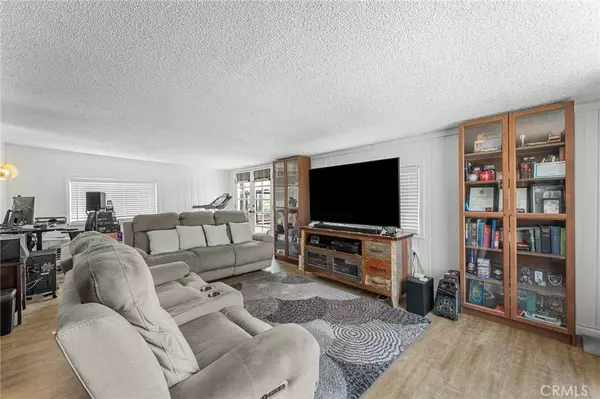 40795 Crest DR, Hemet, CA 92544