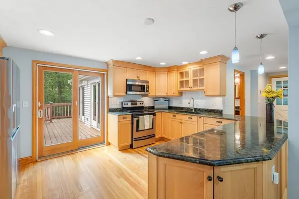 63 Kimball Rd, Amesbury, MA 01913