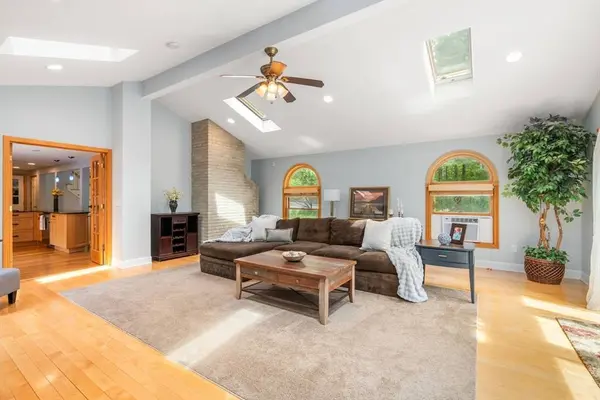 63 Kimball Rd, Amesbury, MA 01913