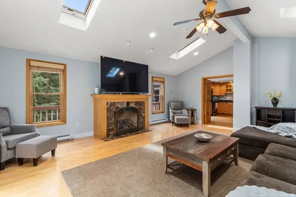 63 Kimball Rd, Amesbury, MA 01913