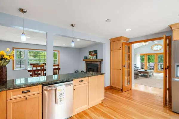 63 Kimball Rd, Amesbury, MA 01913