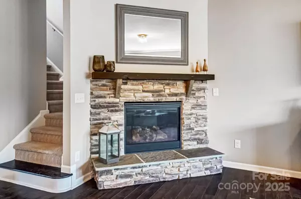 13240 Carolina Wren CT, Charlotte, NC 28278