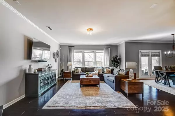 13240 Carolina Wren CT, Charlotte, NC 28278