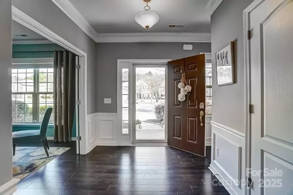 13240 Carolina Wren CT, Charlotte, NC 28278