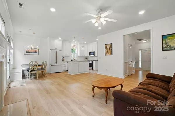 9856 Caldwell Depot RD, Cornelius, NC 28031