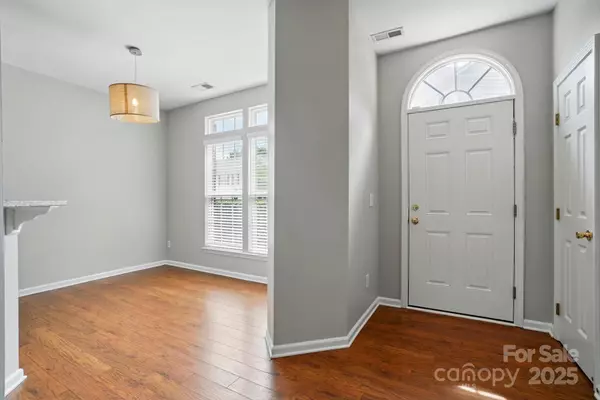 10867 Garden Oaks LN, Charlotte, NC 28273