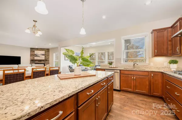 11016 Crane Creek DR, Charlotte, NC 28278