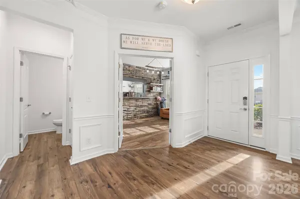 15125 Luna DR, Charlotte, NC 28278