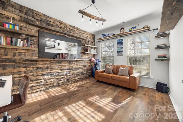 15125 Luna DR, Charlotte, NC 28278