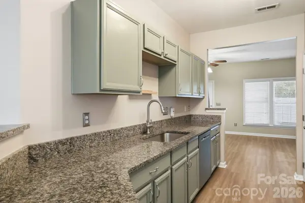 10851 Garden Oaks LN, Charlotte, NC 28273