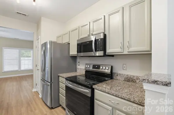 10851 Garden Oaks LN, Charlotte, NC 28273