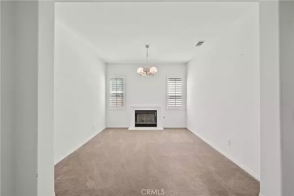 28538 Redwood Canyon PL, Saugus, CA 91390