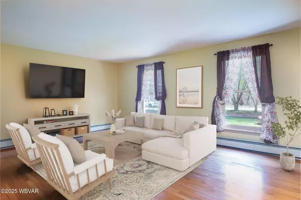 2616 RAUCHTOWN RD, Jersey Shore, PA 17740