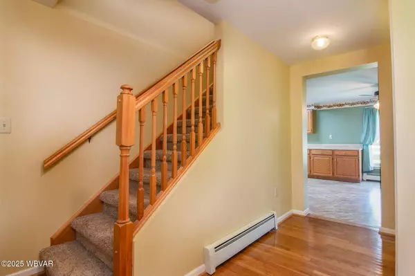 2616 RAUCHTOWN RD, Jersey Shore, PA 17740