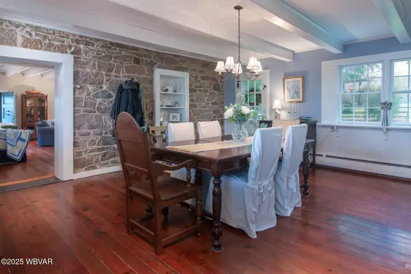 320 CARPENTERS LN, Pennsdale, PA 17756