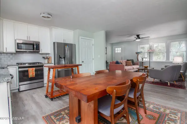 16 DANNEKER DR, Williamsport, PA 17701