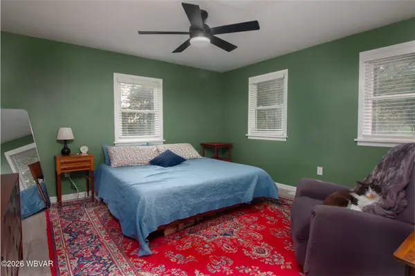 16 DANNEKER DR, Williamsport, PA 17701