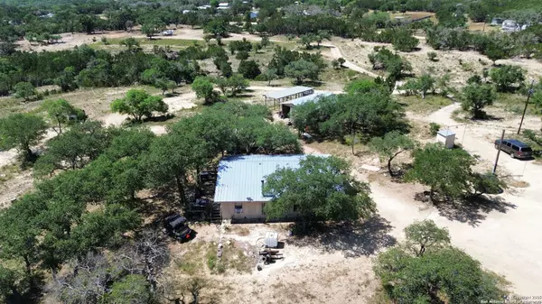 106 Mari-B Dr., Center Point, TX 78010