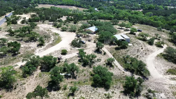 106 Mari-B Dr., Center Point, TX 78010