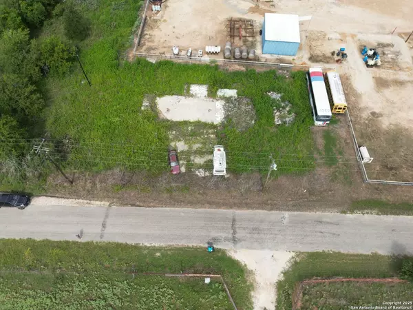 5250 Nash Creek Road, Kingsbury, TX 78638