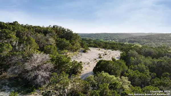 1729 Whispering Hills Dr, Canyon Lake, TX 78133